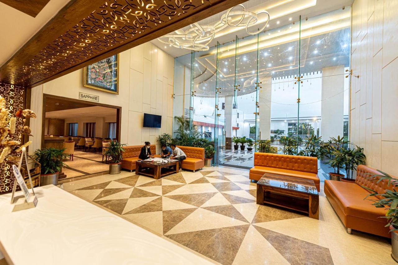 The Elite Lucknow Convention Hotel Eksteriør bilde